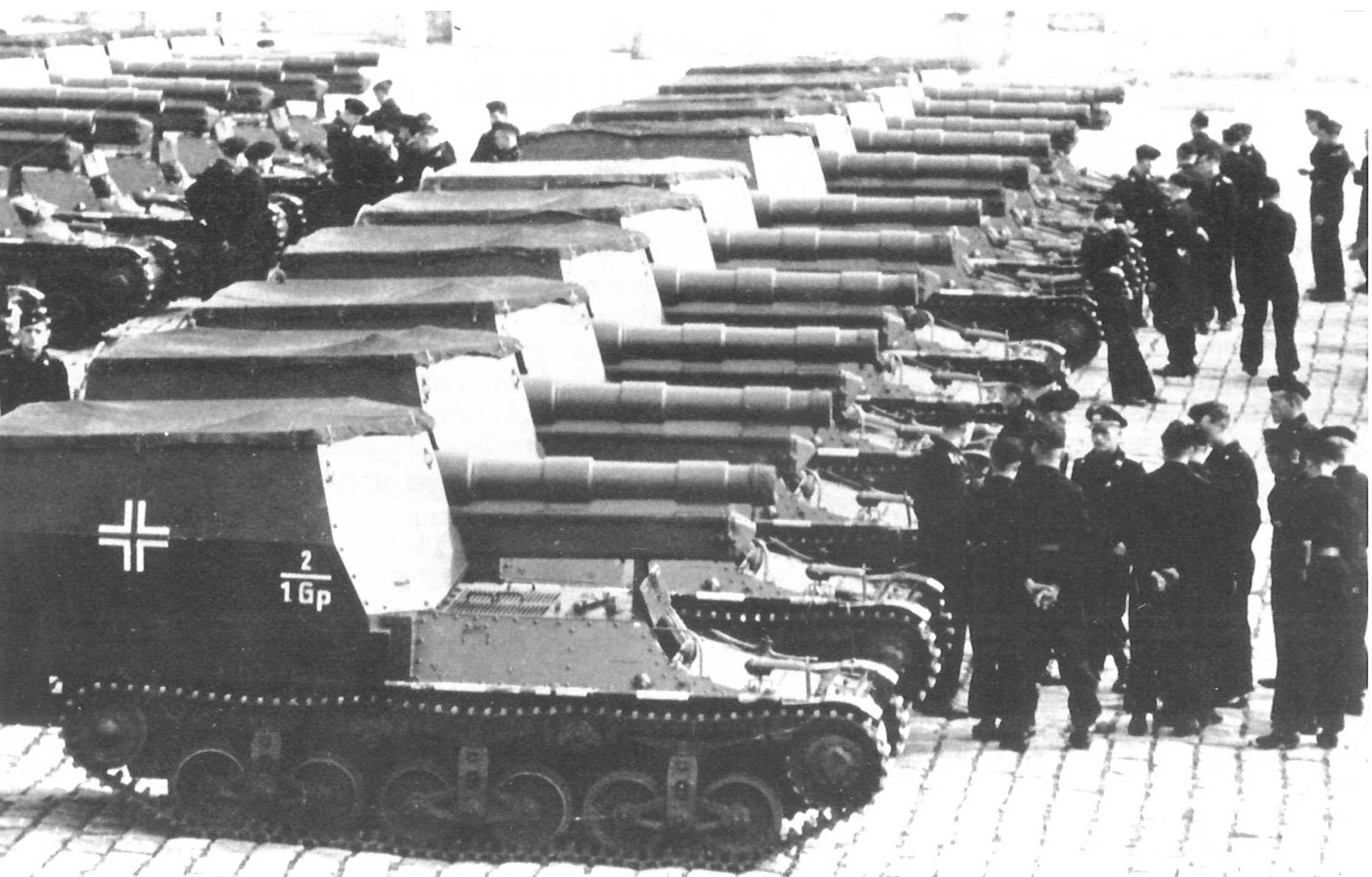 Фашистская техника. САУ 15cm SFH 135/1 auf Lorraine Schlepper(f). 10,5cm Lorraine Schlepper (f) танк. Самоходная гаубица нацистской Германии. САУ Франции второй мировой.